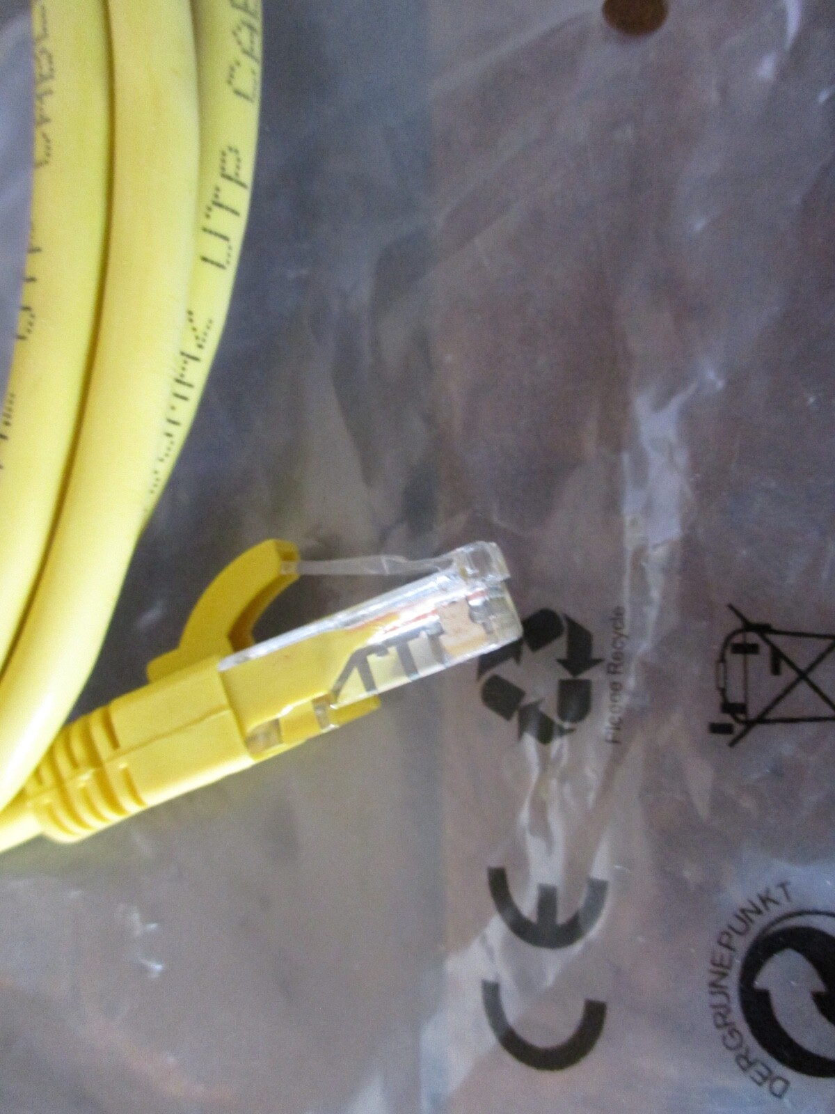 ETHERNET PATCH CABLE 6FT CAT 6 YELLOW UC097