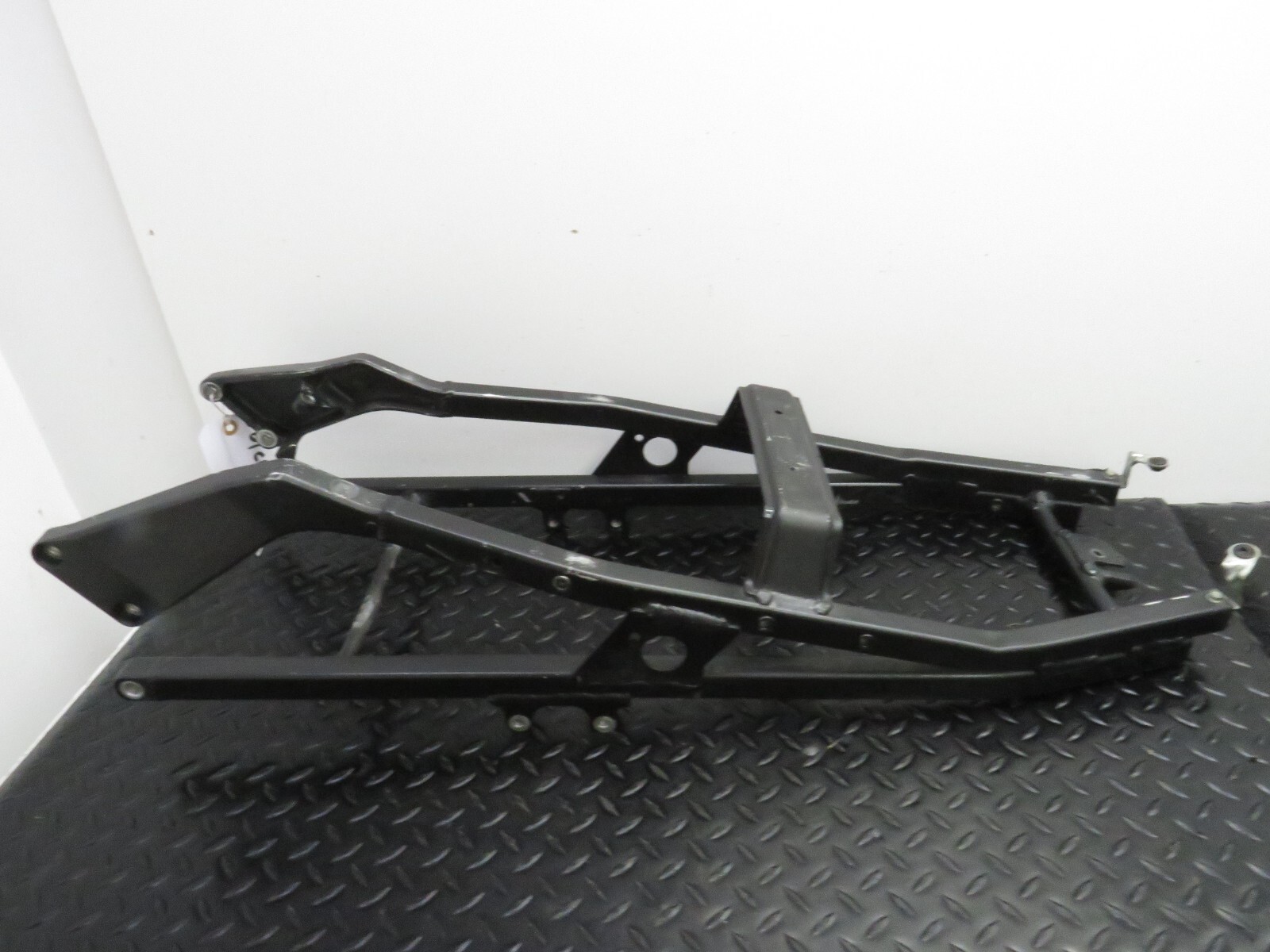 00 01 HONDA CBR 929 CBR929 OEM FACTORY SUBFRAME REAR TAIL FRAME NICE STRAIGHT!!!