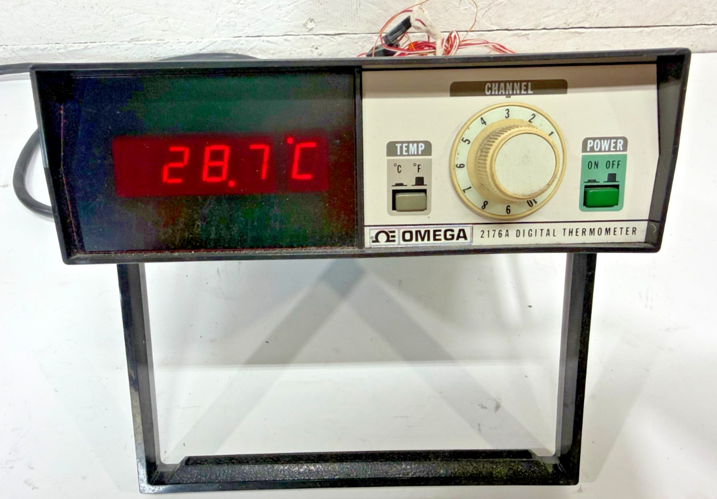 Omega - 2176A - Digital Thermometer