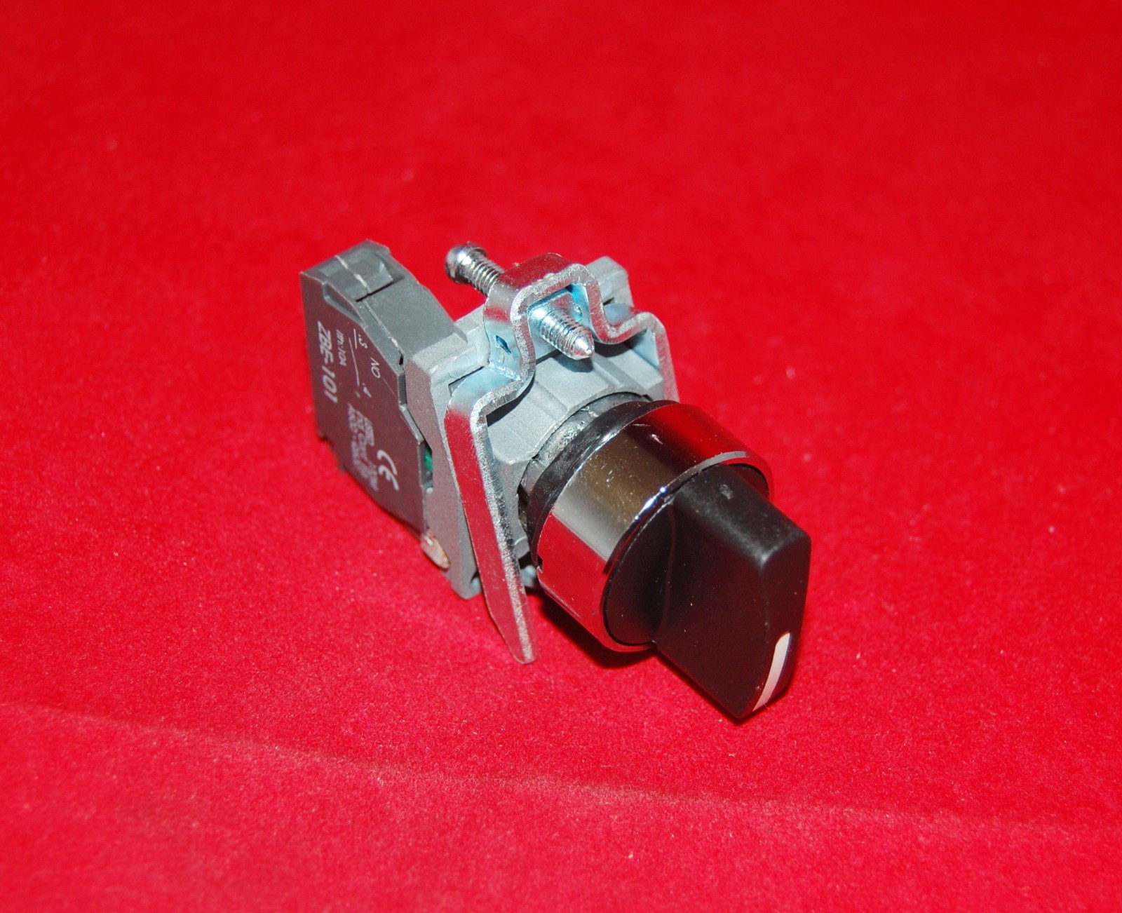 1PC 22mm Metal Maintained Select Selector switch 2 Position Fits XB4 BD21 1NO
