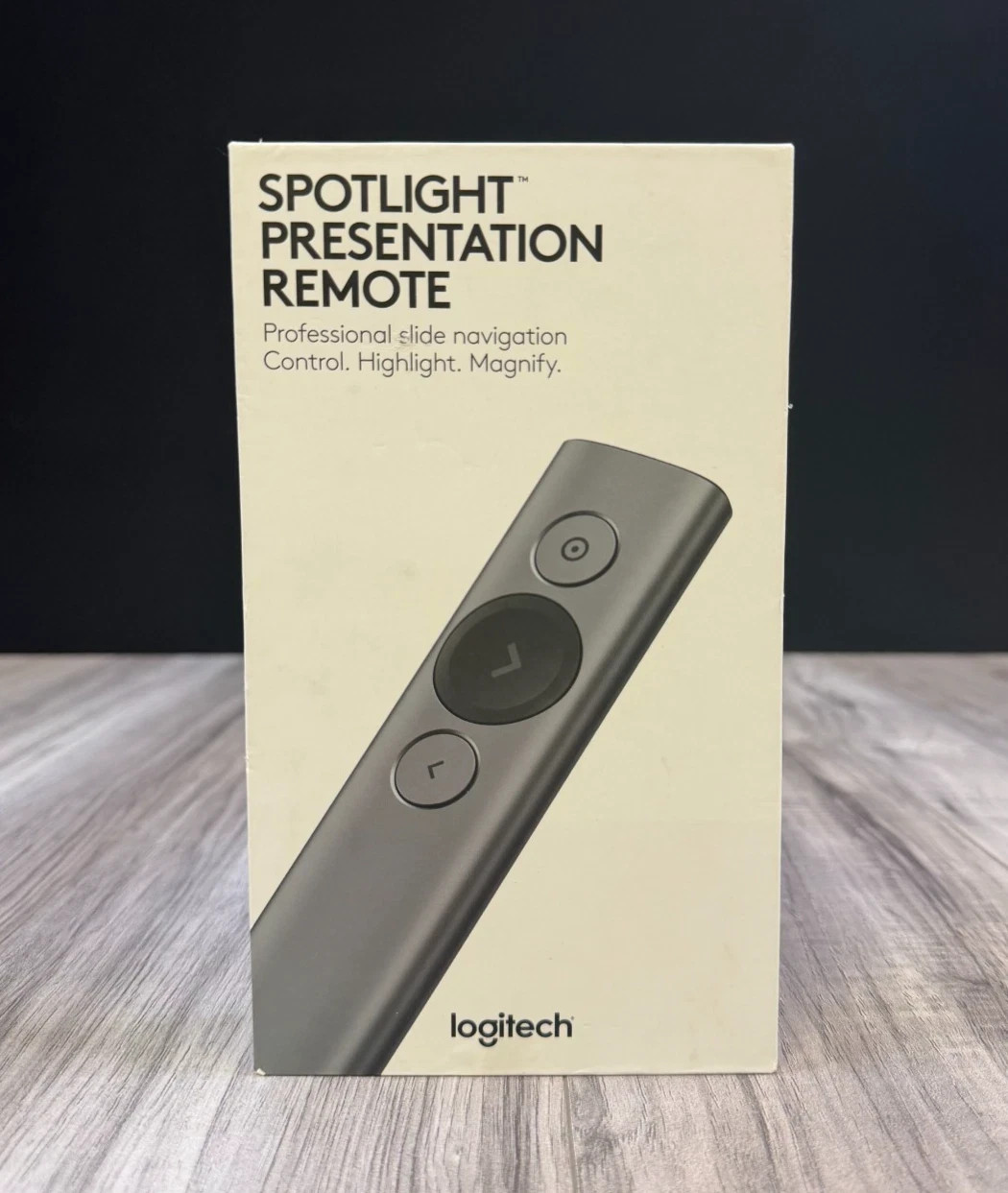 Logitech Spotlight Presentation Remote Wireless Slate Grey 910-004654 NEW