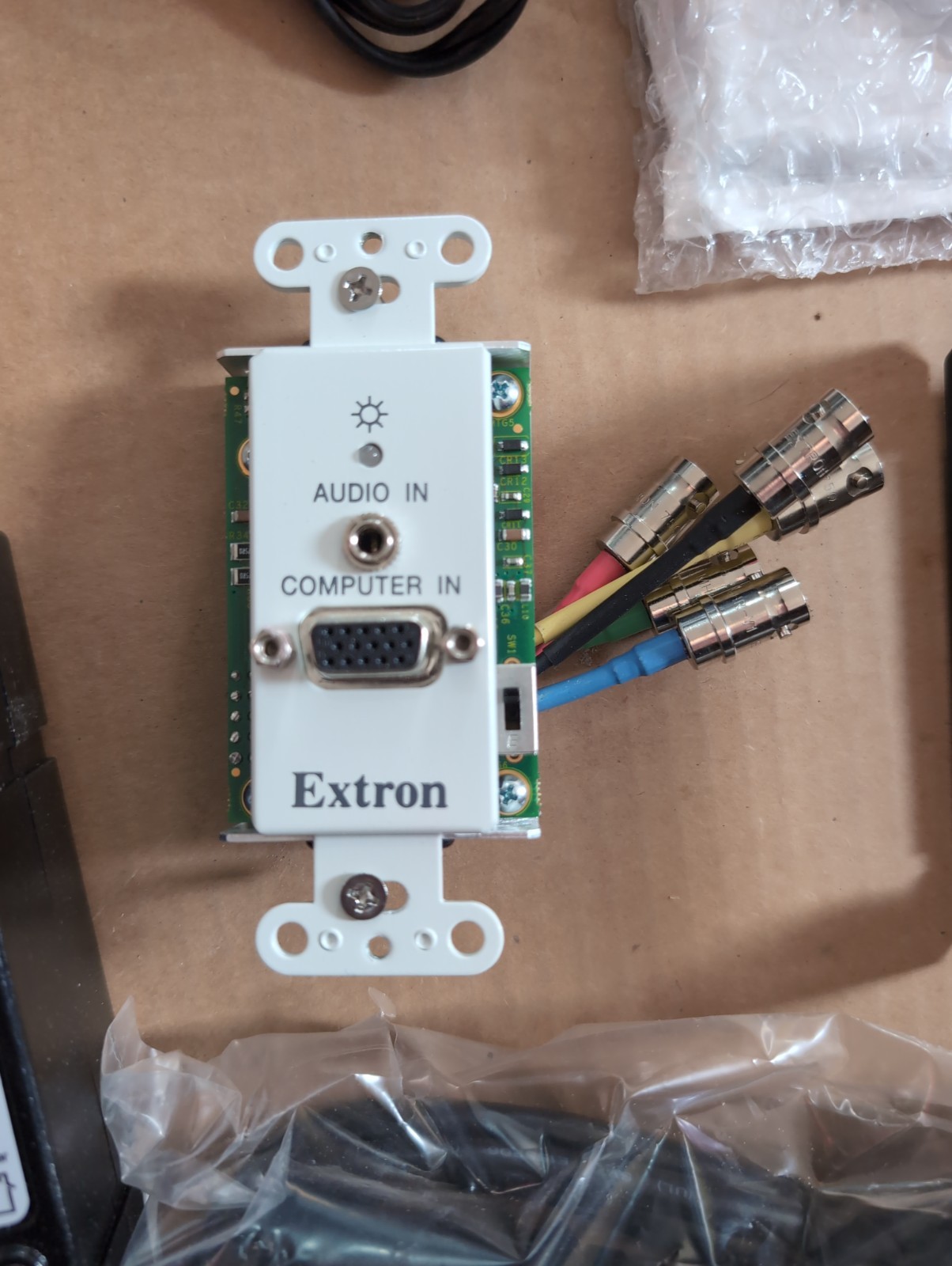Extron Extender D White DVI Twisted Pair Transmitter Wall Plate 60-759-22 New