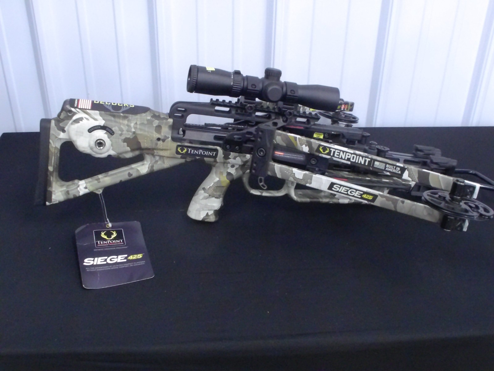 Tenpoint Siege 425 Crossbow ACUSLIDE W/100YD SCOPE-  NWT -  NEEDS STRING
