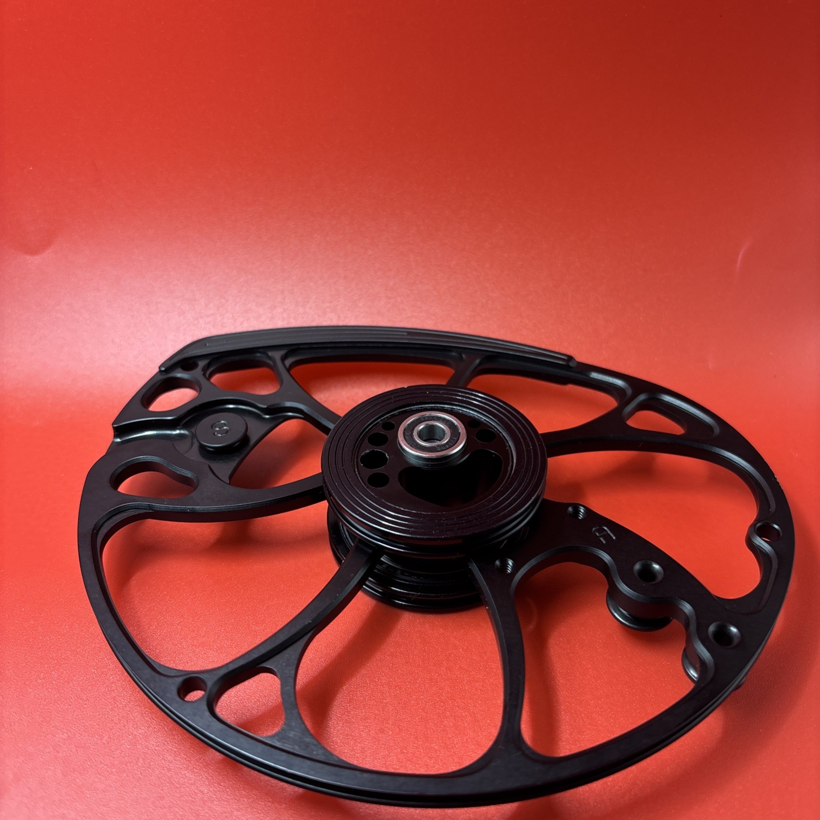 Mathews Archery Sw2-bottom Right Hand Cam/small Scuff