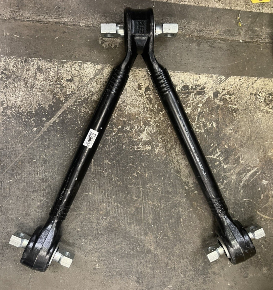 ZF Mercedes Benz Wishbone Rear Axle V Stay Control Arm Torque Rod A 96035004005