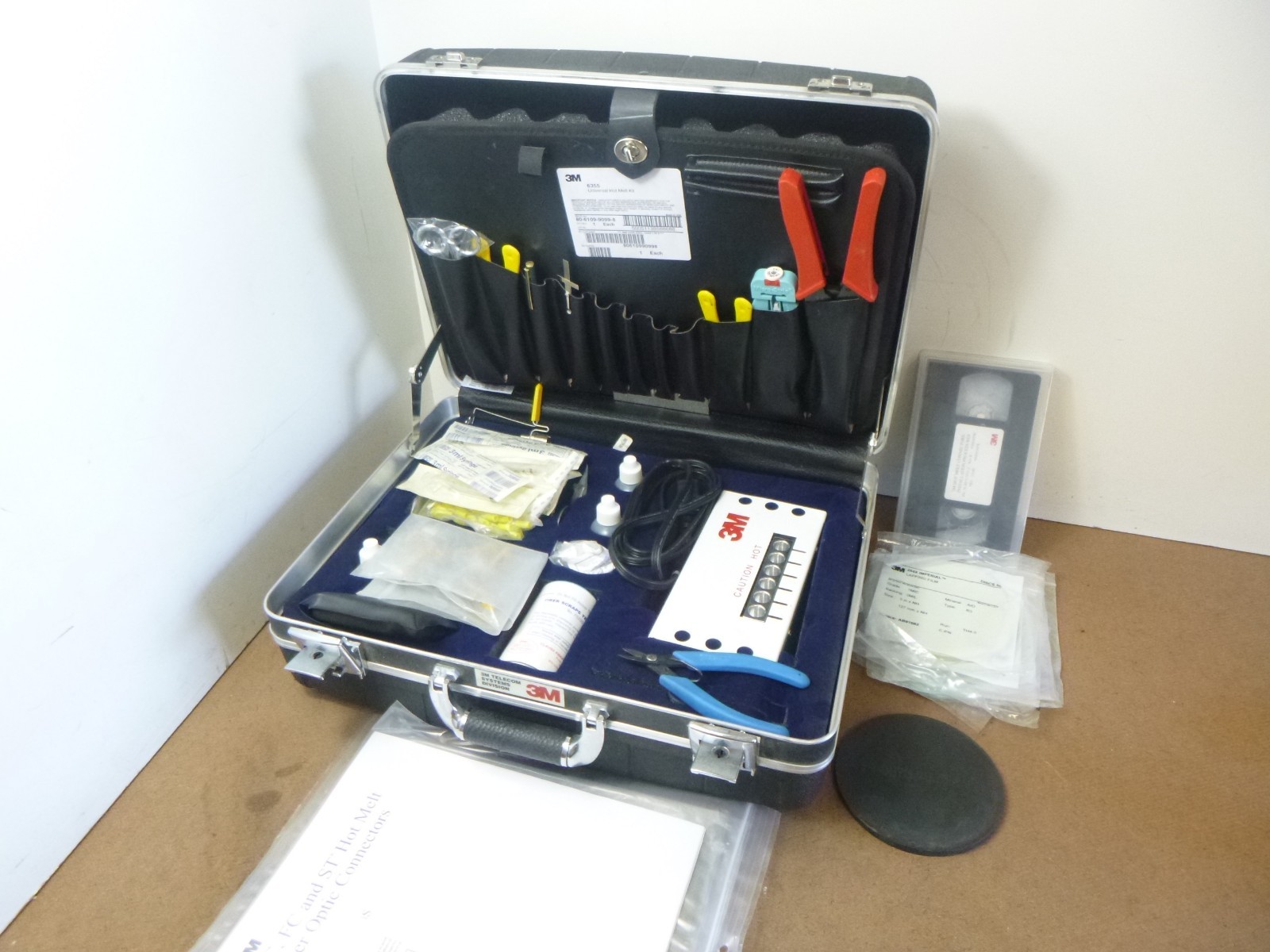 3M 6355 Universal Hot Melt Kit Bundle 80-6109-8 with Case