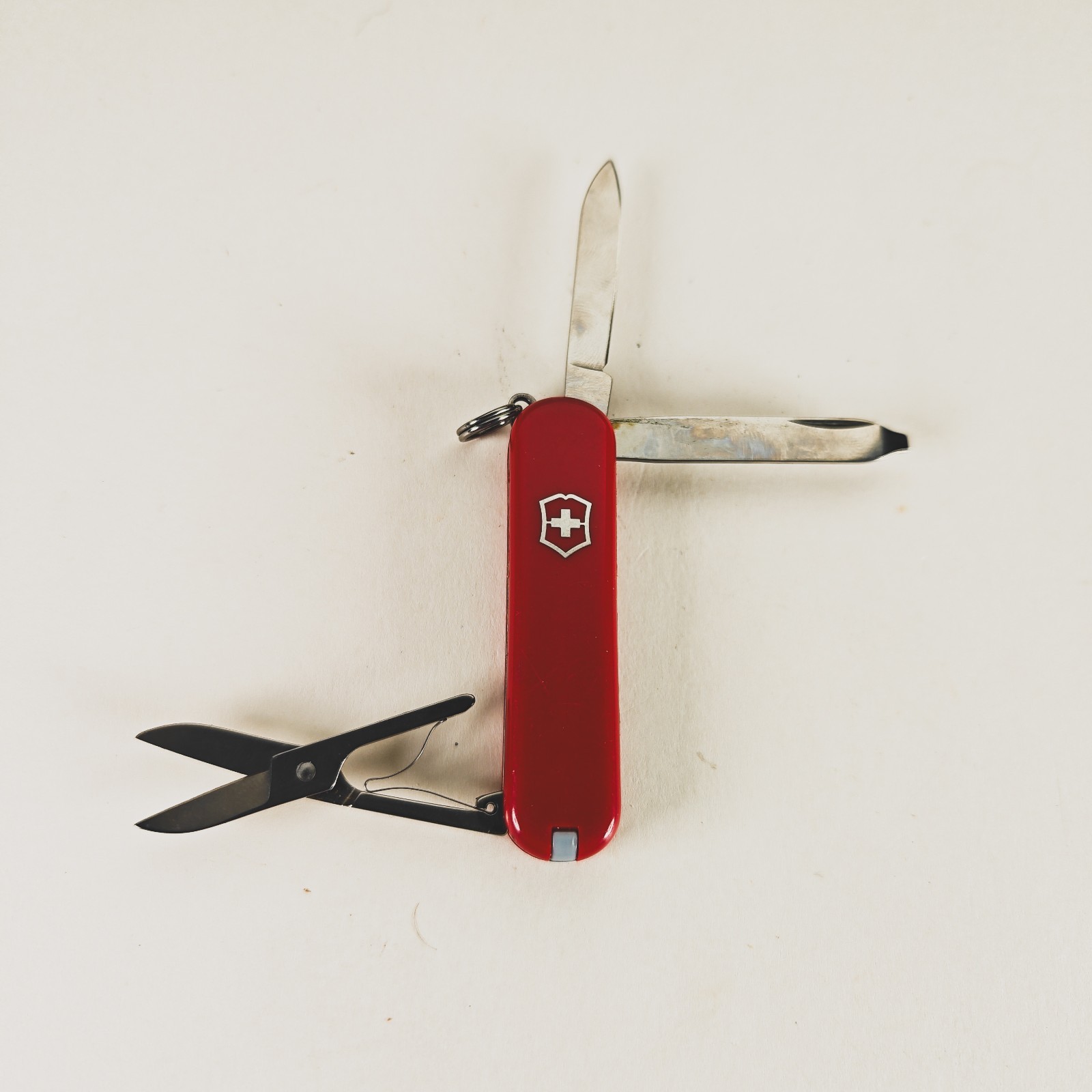 Victorinox Swiss Army Knife 58mm Classic SD Red THE HAMPTON GROUP Logo