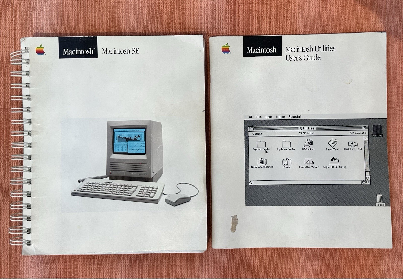 1987 APPLE MACINTOSH SE User's' Manual   P/N 030-1337-A And Utilities Guide