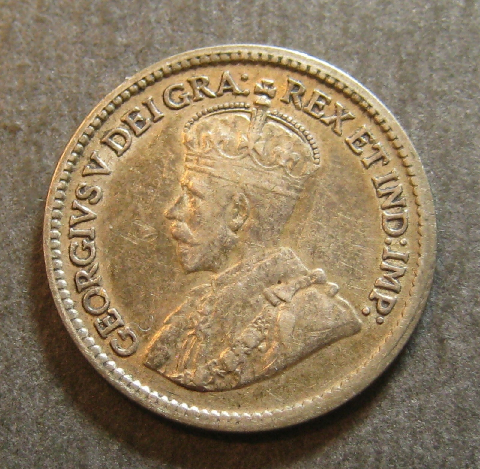 1916 Canada 5 Cents - Silver - (P2207)