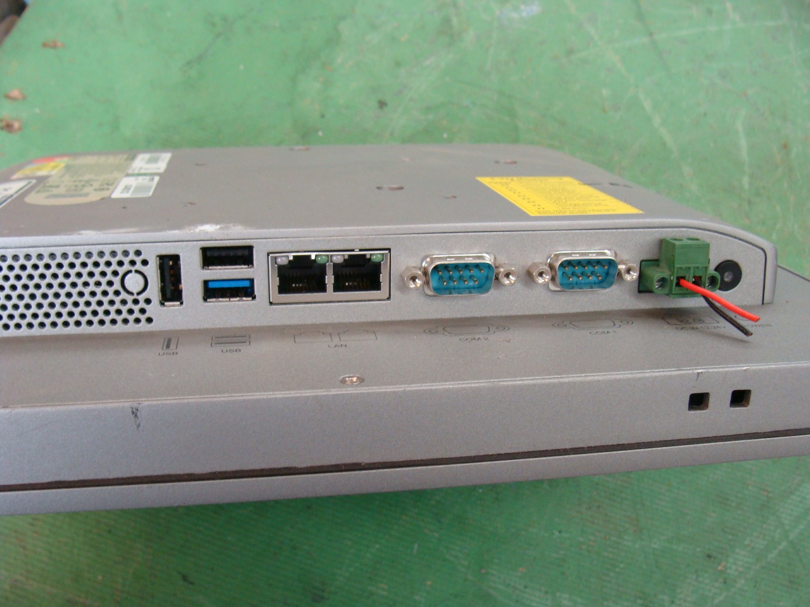 Advantech PPC-3120S-RAE 12.1in Panel PC Windows 10 Pro