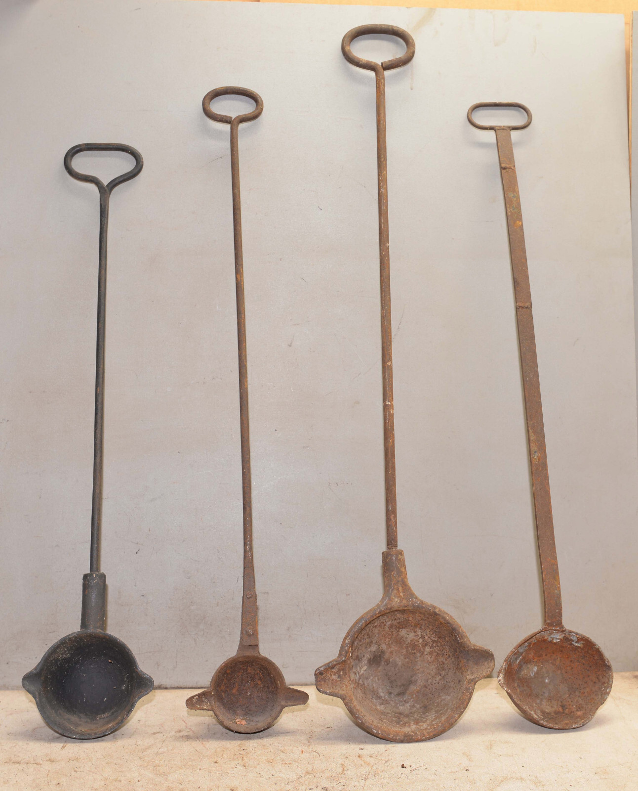 4 vintage foundry laddle blacksmith metal pouring collectible early tool lot