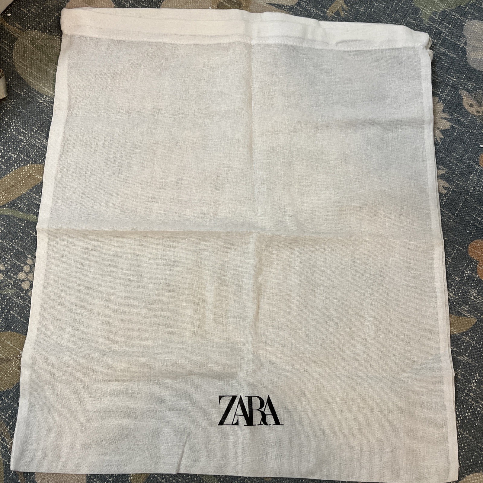 Zara Large White Thin Dust bag