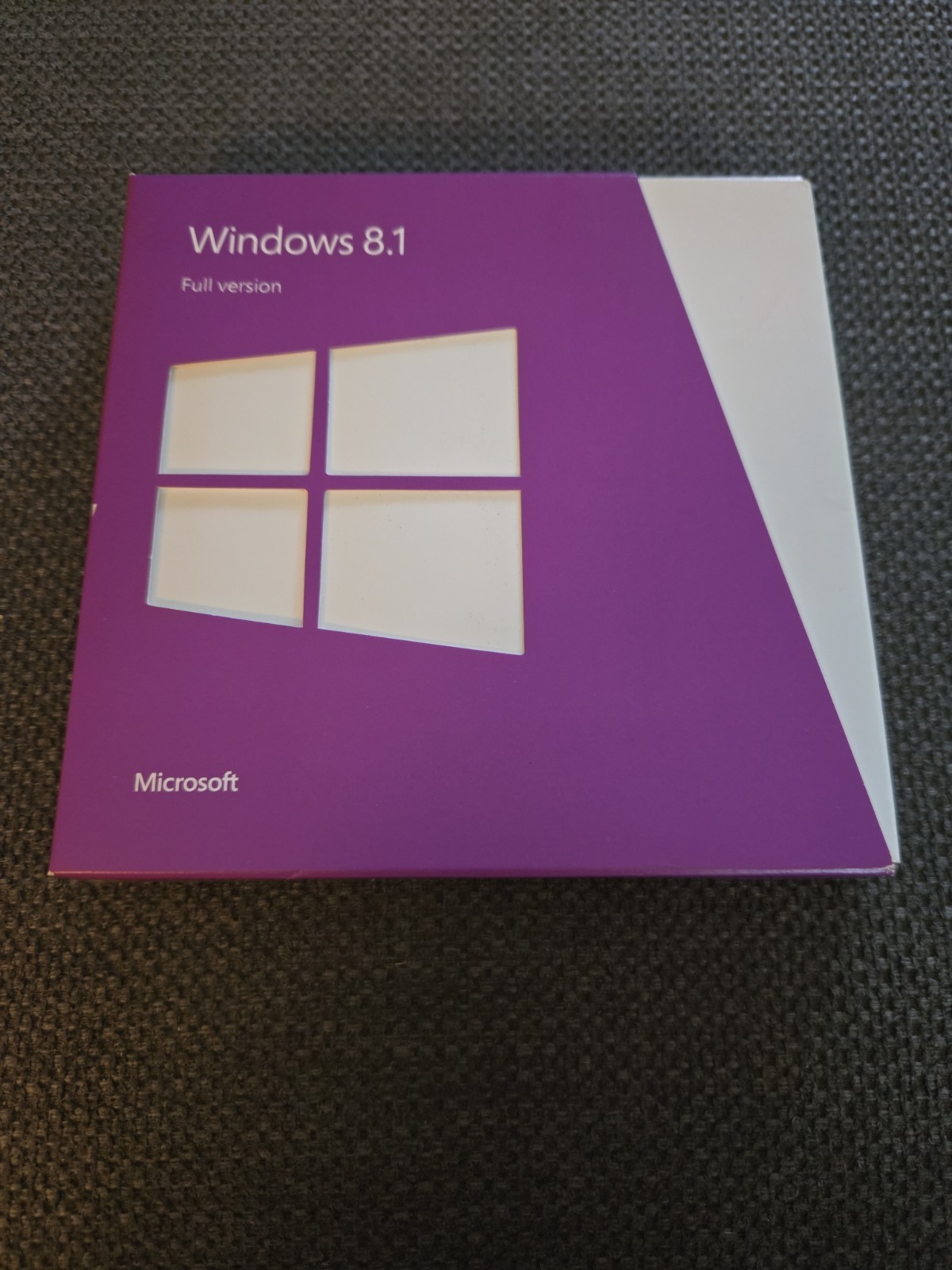 Microsoft Windows 8.1 Full Version 32 Bit and 64 Bit Discs w/Key