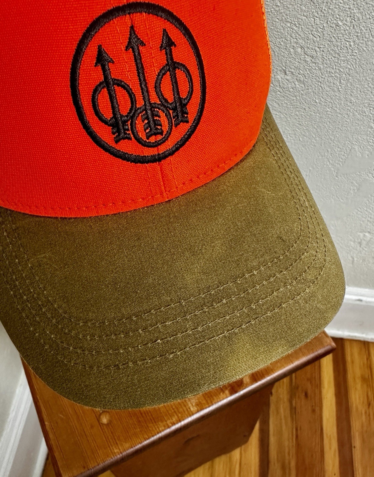 Beretta Men's Upland Trucker With Waxed Cotton Bill Tabacco/Blaze Orange Hat