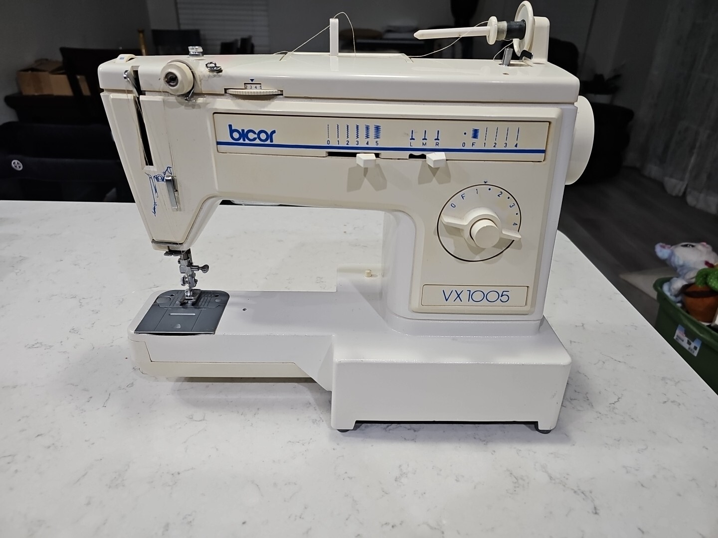 Bicor Sewing Machine VX-1005 As Is Works Well