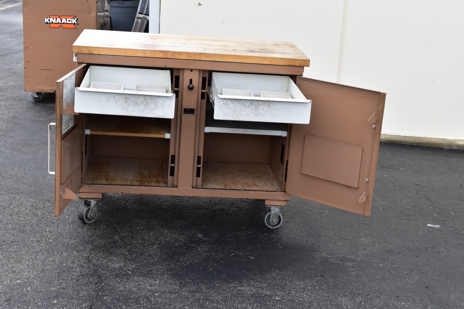 Knaack MODEL 45 STORAGEMASTER® ROLLING WORKBENCH, 1,000 LBS