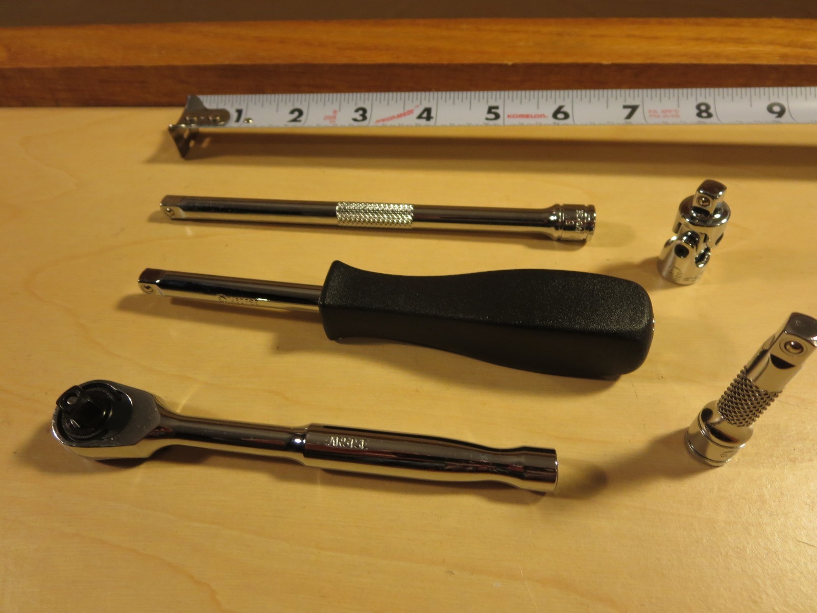 MATCO SILVER EAGLE 1/4" DRIVE 5-PC Ratchet ,extensions , spinner and universal