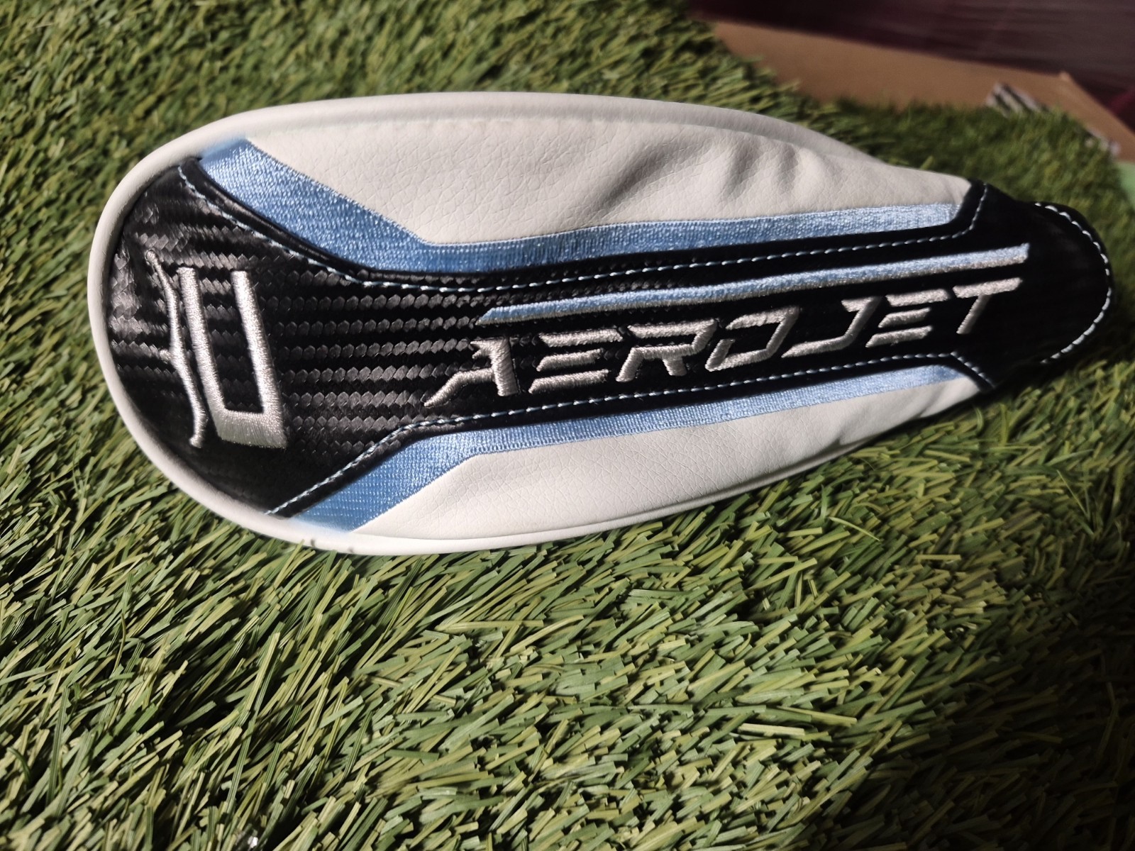 NEW OLD STOCK  2023 COBRA AEROJET HYBRID HEAD COVER-BLACK/WHITE/BLUE (GC8)