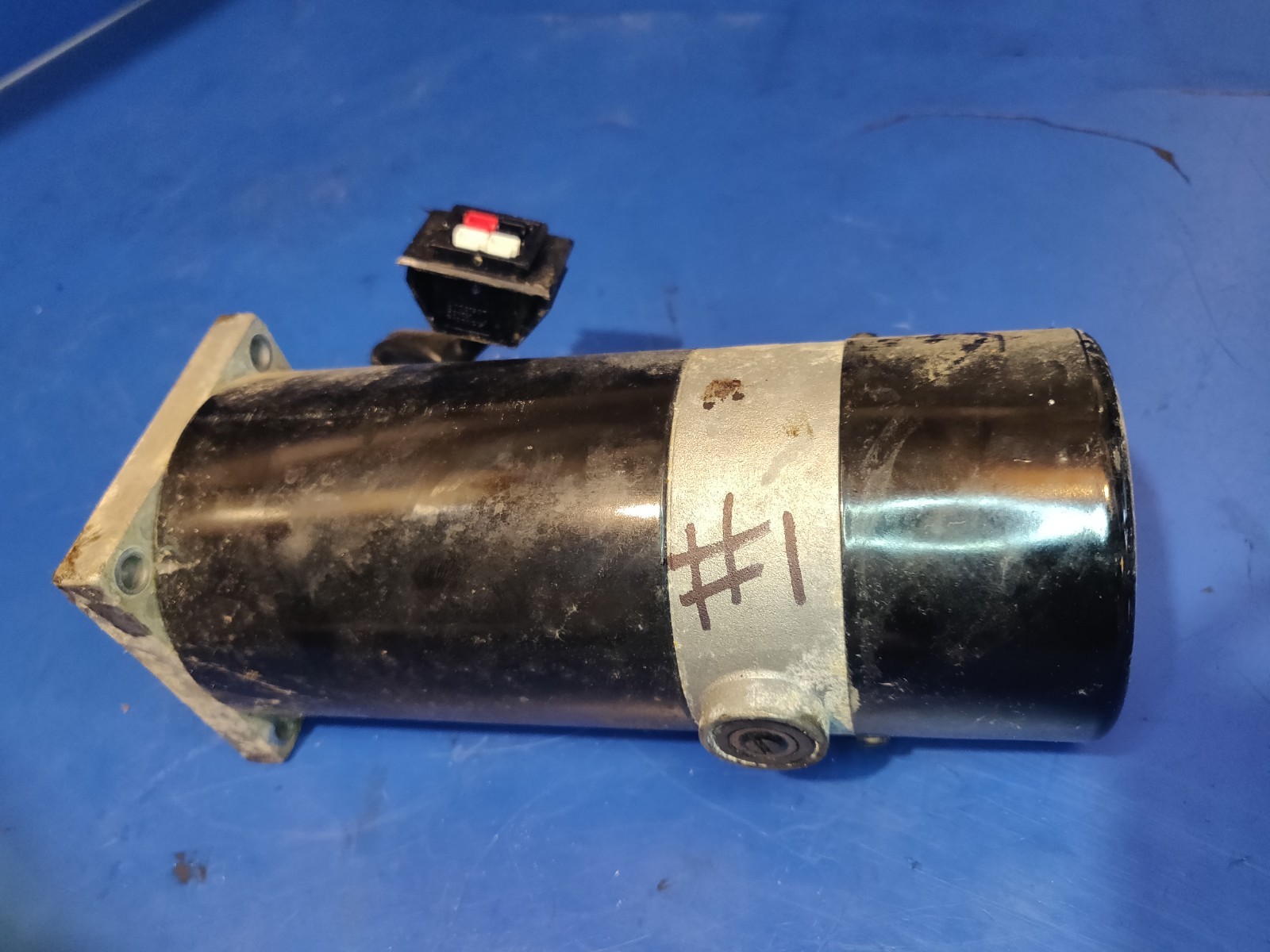 gearbox right gear box , motor mini jazzy wheelchair , pride parts