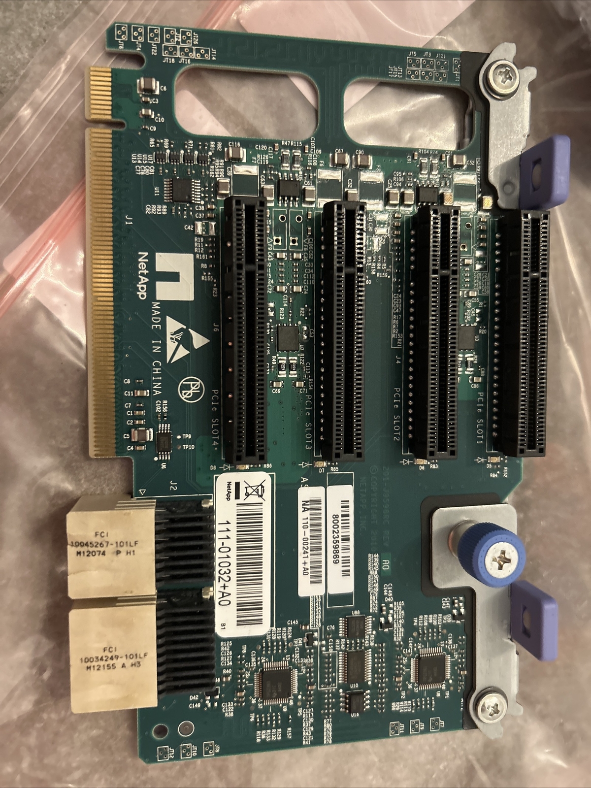 NetApp 111-01032 110-00241 FAS 4-SLOT PCIe x8 EXPANSION RISER CARD