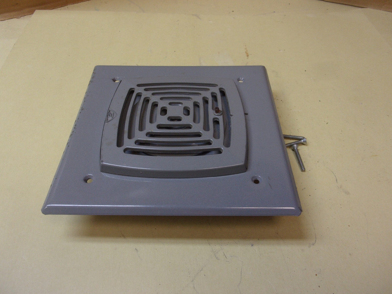 Edwards 870-N5 Flush Mount Audible Signal Horn 120V