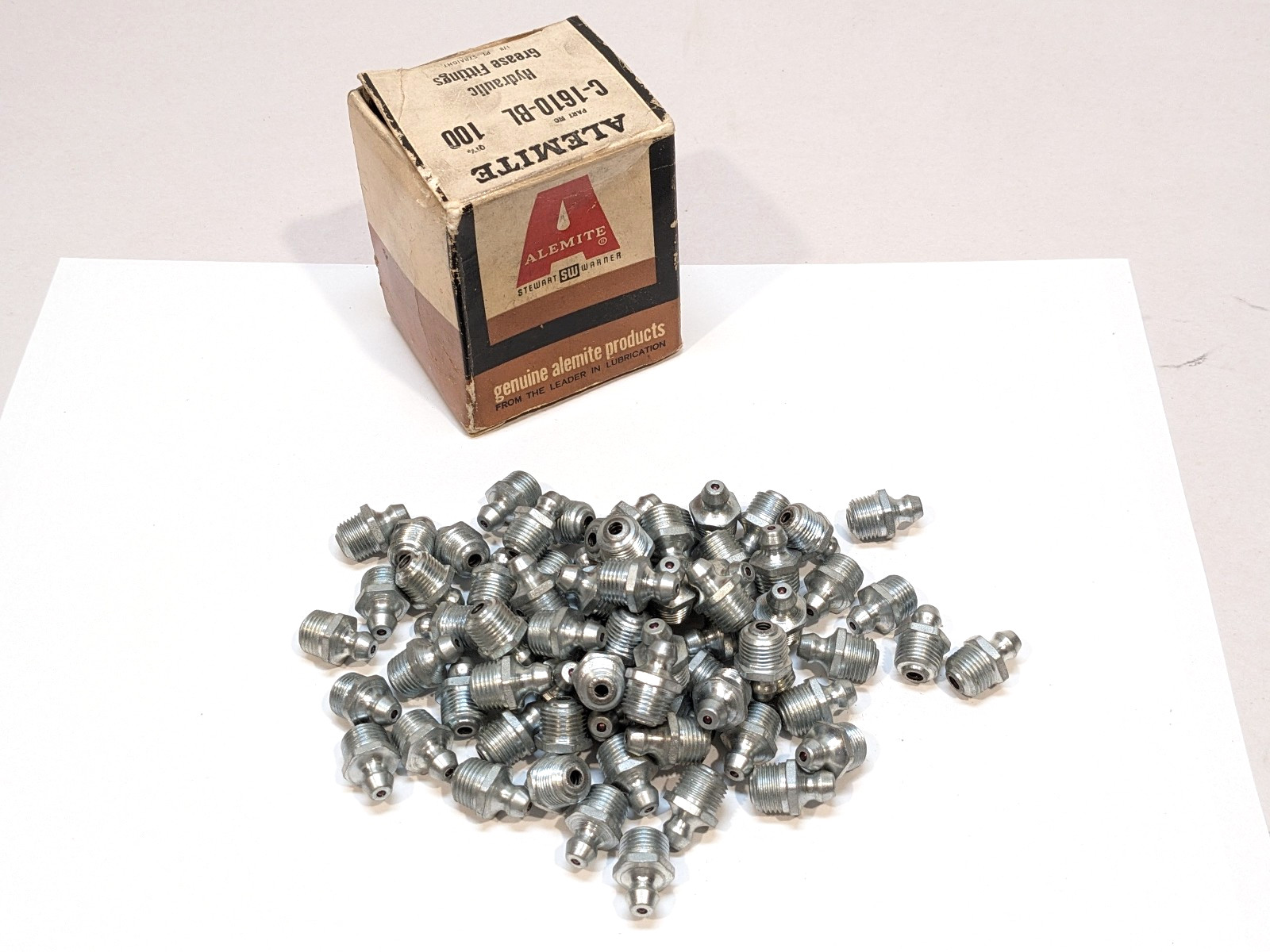 Vtg Alemite C-1610-BL Hydraulic Grease Fittings 1/8” PT Straight Box of 73 USA