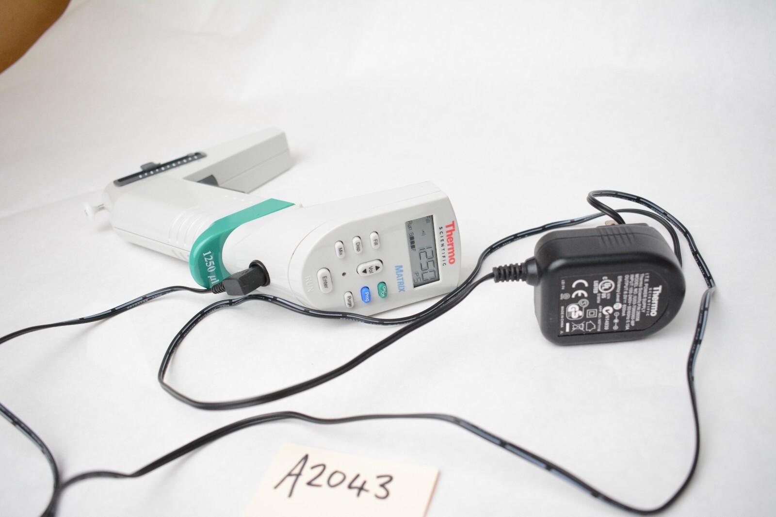 Thermo Scientific MATRIX 1250uL 8-Channel Electronic Pipette with Power Adapter