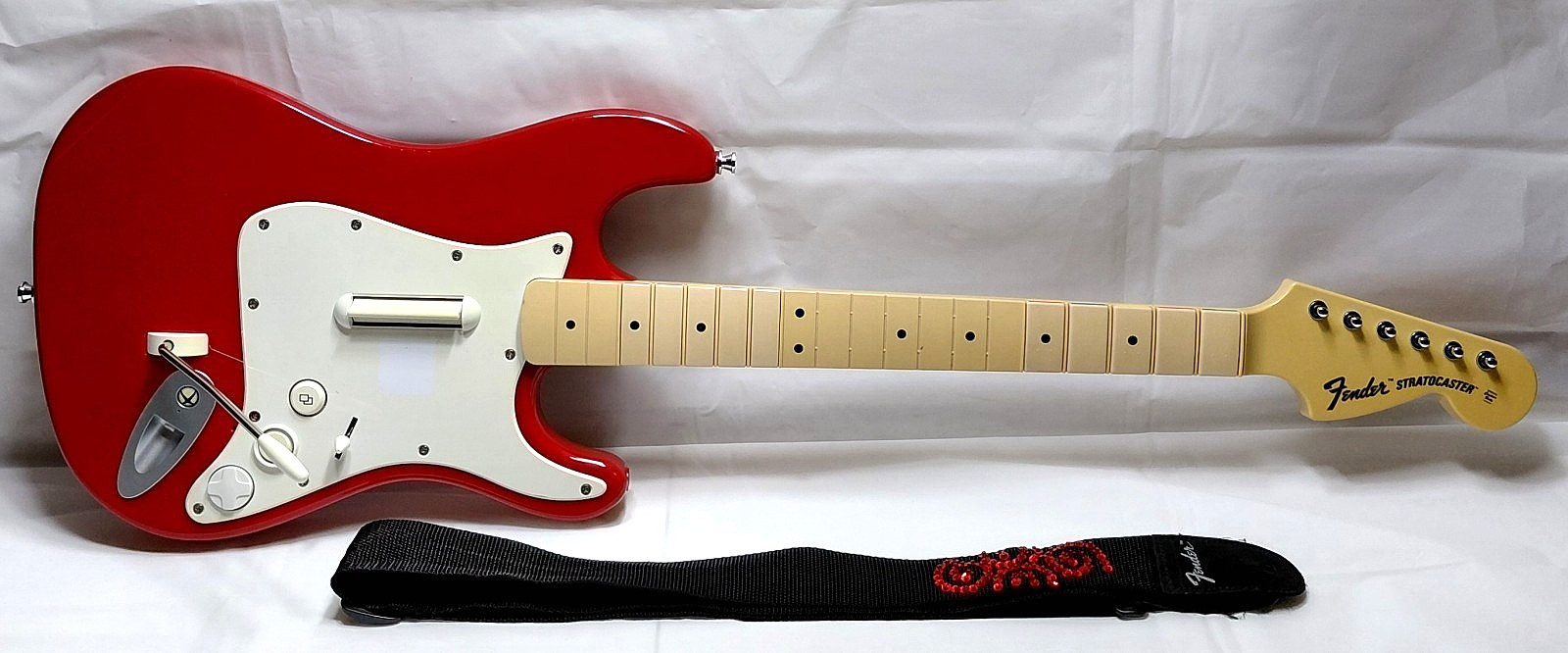 Rock Band 4 Fender Stratocaster Harmonix 91161  Red Guitar Xbox One With Strap