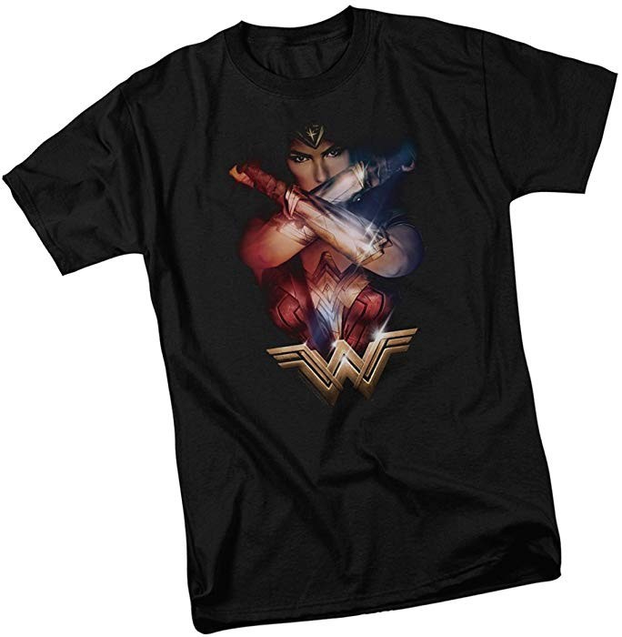 Wonder Woman Movie Gal Godot Defending with Bracelets Image T-Shirt NEW UNWORN