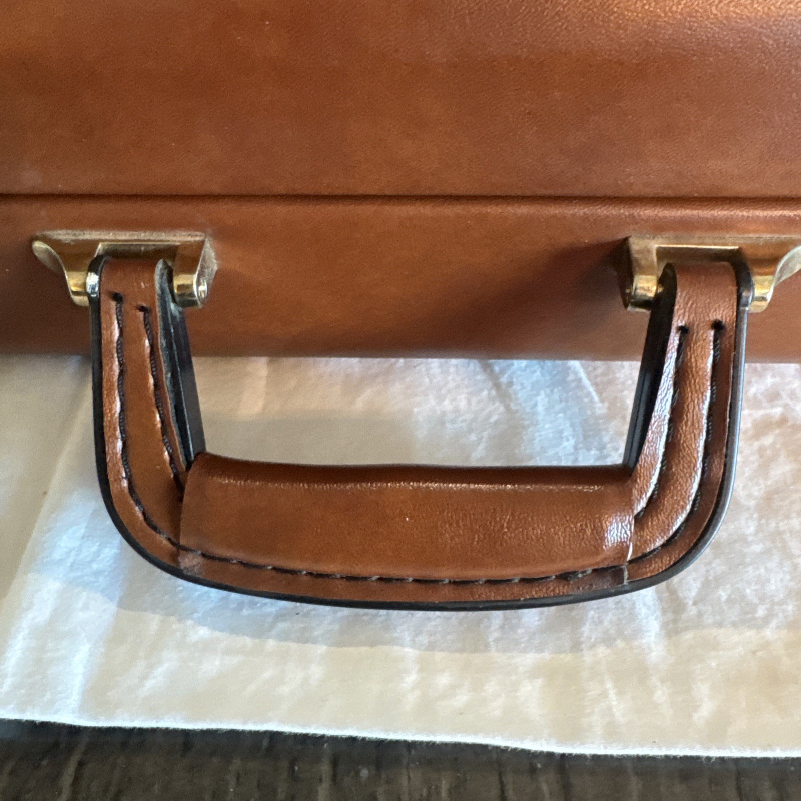 Vintage Atlantic Leather Briefcase in Great Condition 18.5 x 14.5 x 4.5 inches