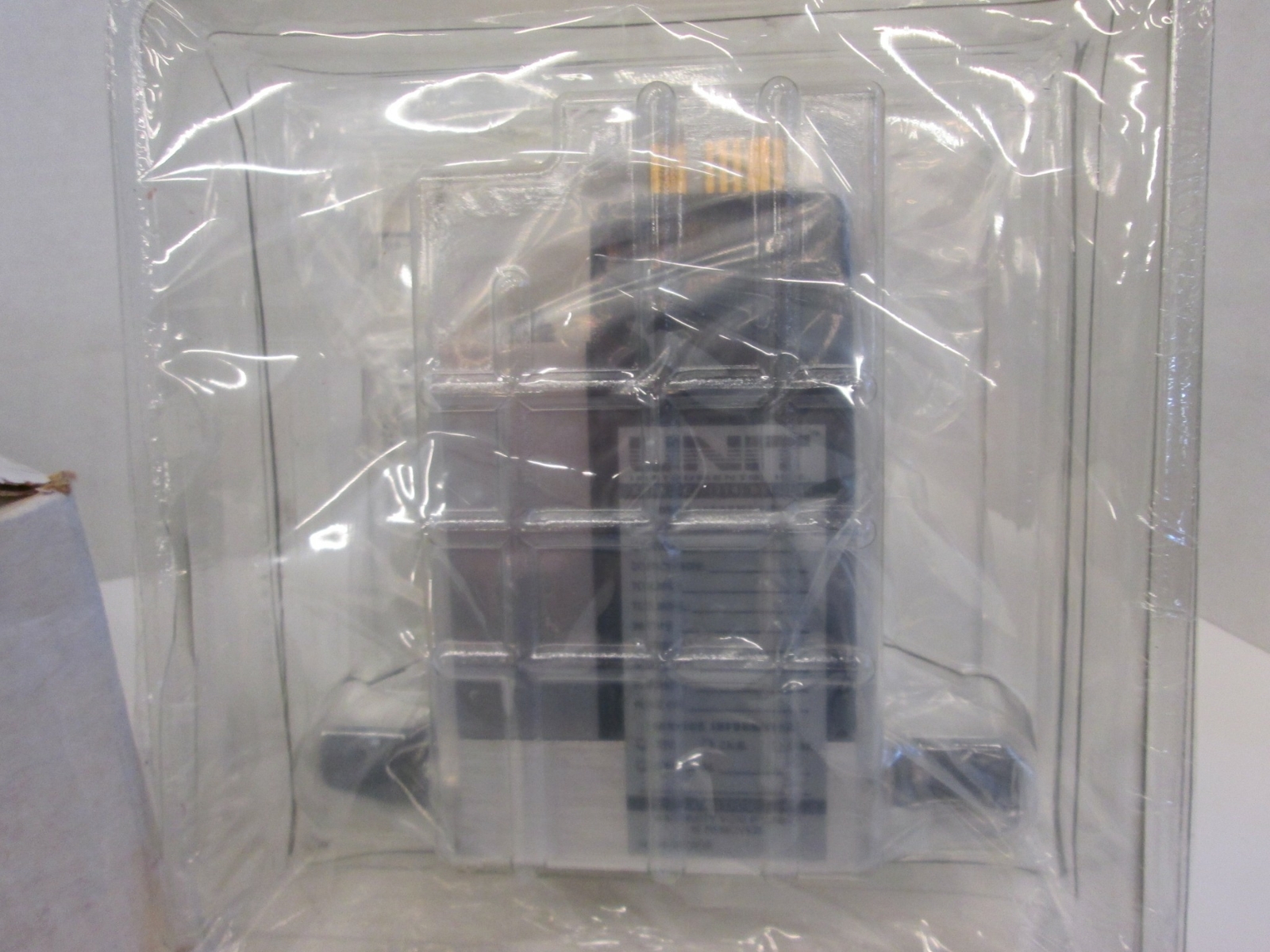 Unit UFC-1100 Mass Flow Controller, He, 1 SLM, Refurbished
