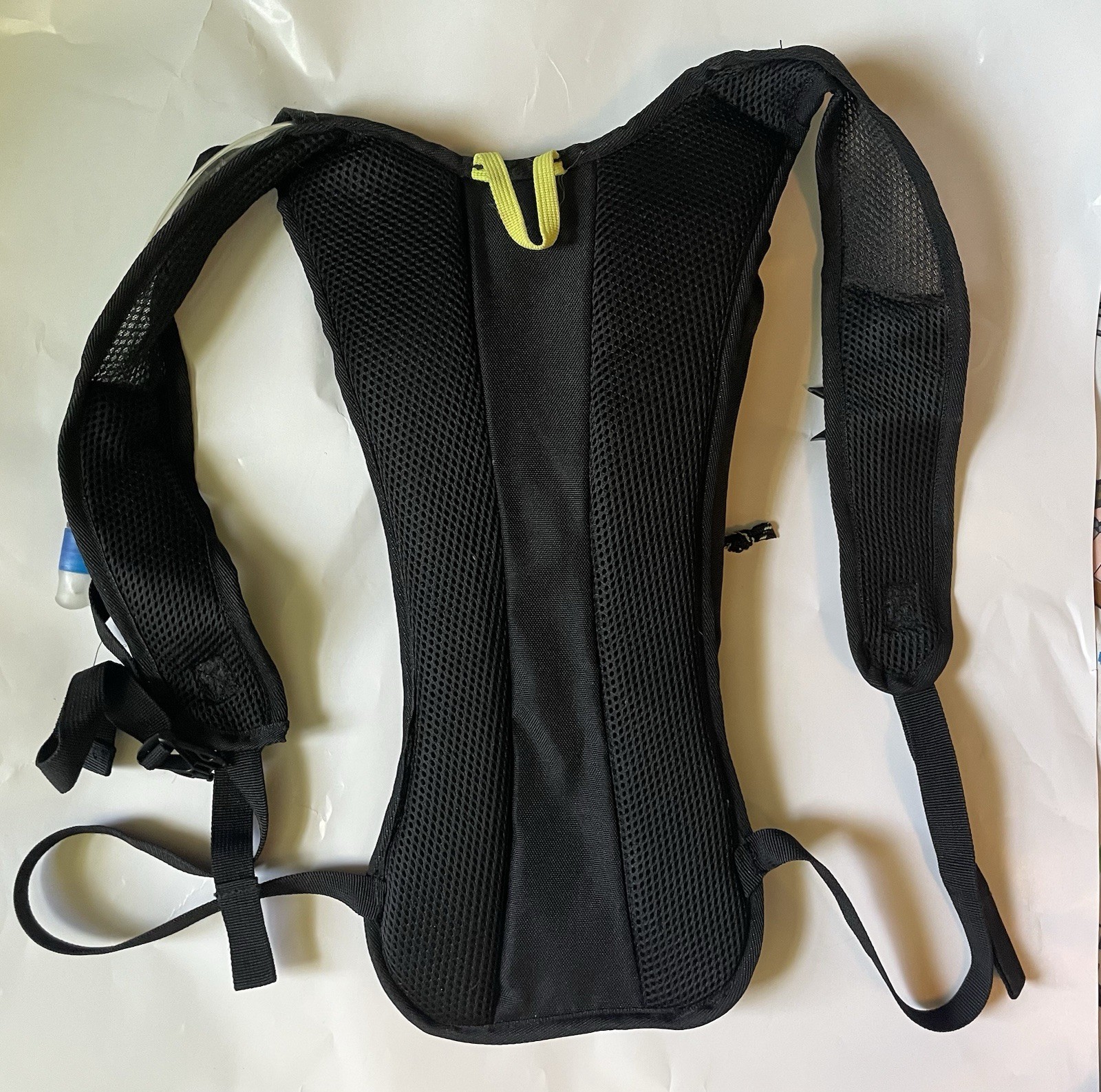 Ozark Trail Hiking Cycling Running Hydration Backpack 2 Liter (Never Used!)