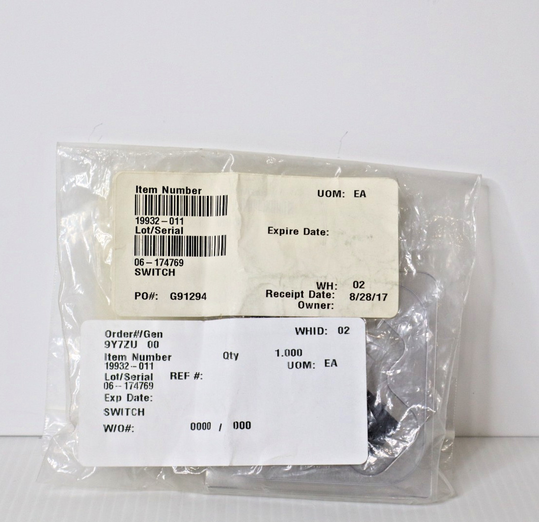 Korry 81590 0625 Push Button Switch 19932-011 (New)
