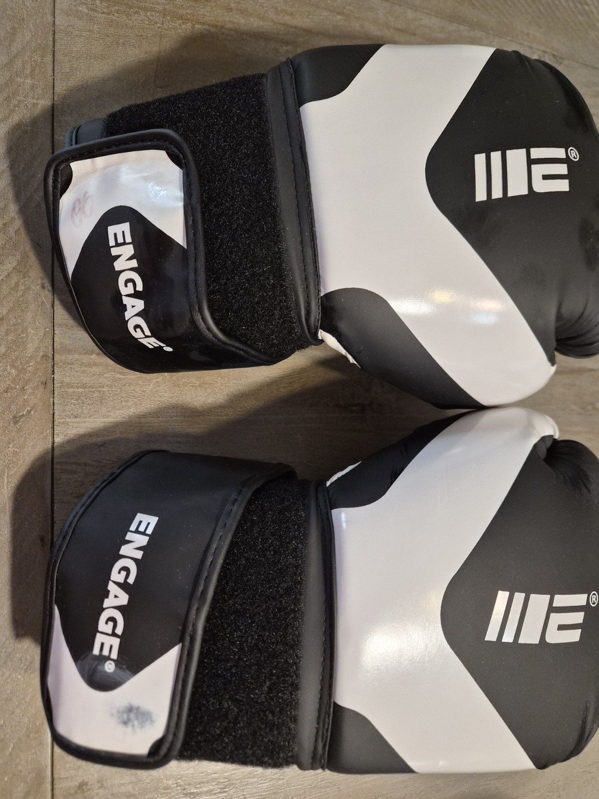 Engage Boxing Gloves 16oz Used