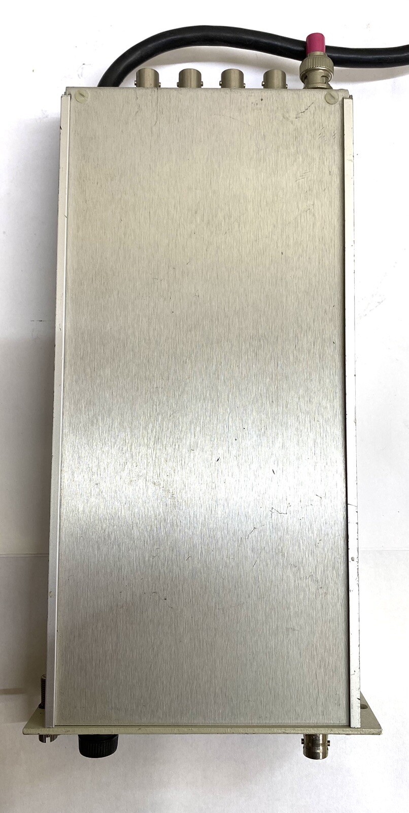 Hedco SVA-302 Hedline Silver 4-channel Audio/Video Equalizer