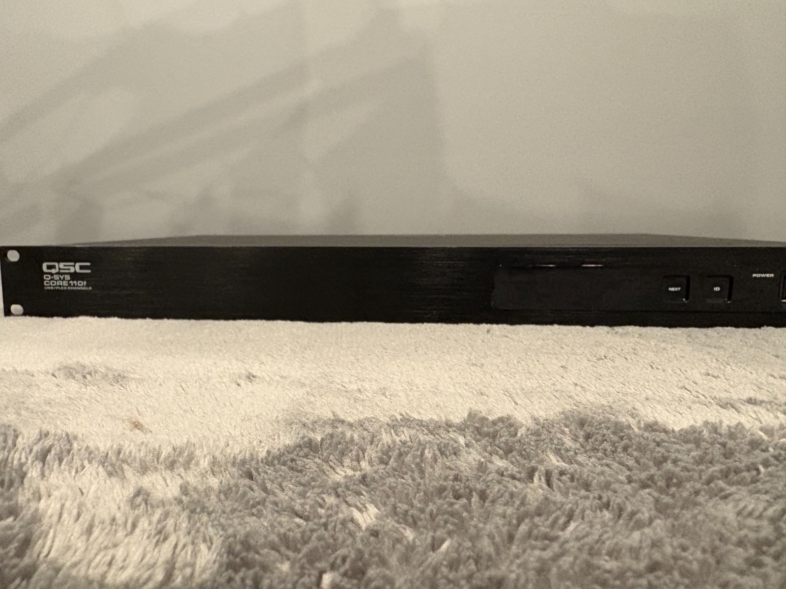 QSC Q-SYS CORE 110F RACK MOUNTABLE DIGITAL SIGNAL PROCESSOR