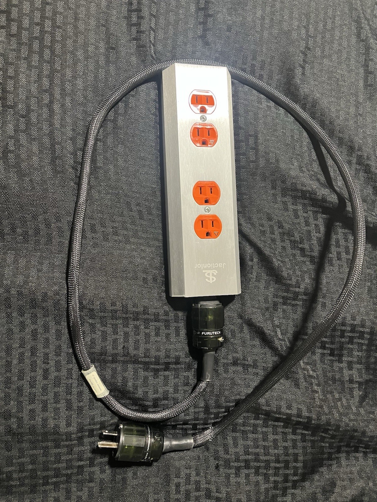 Silver Jactionlor AC Power Distributor 4 Outlet