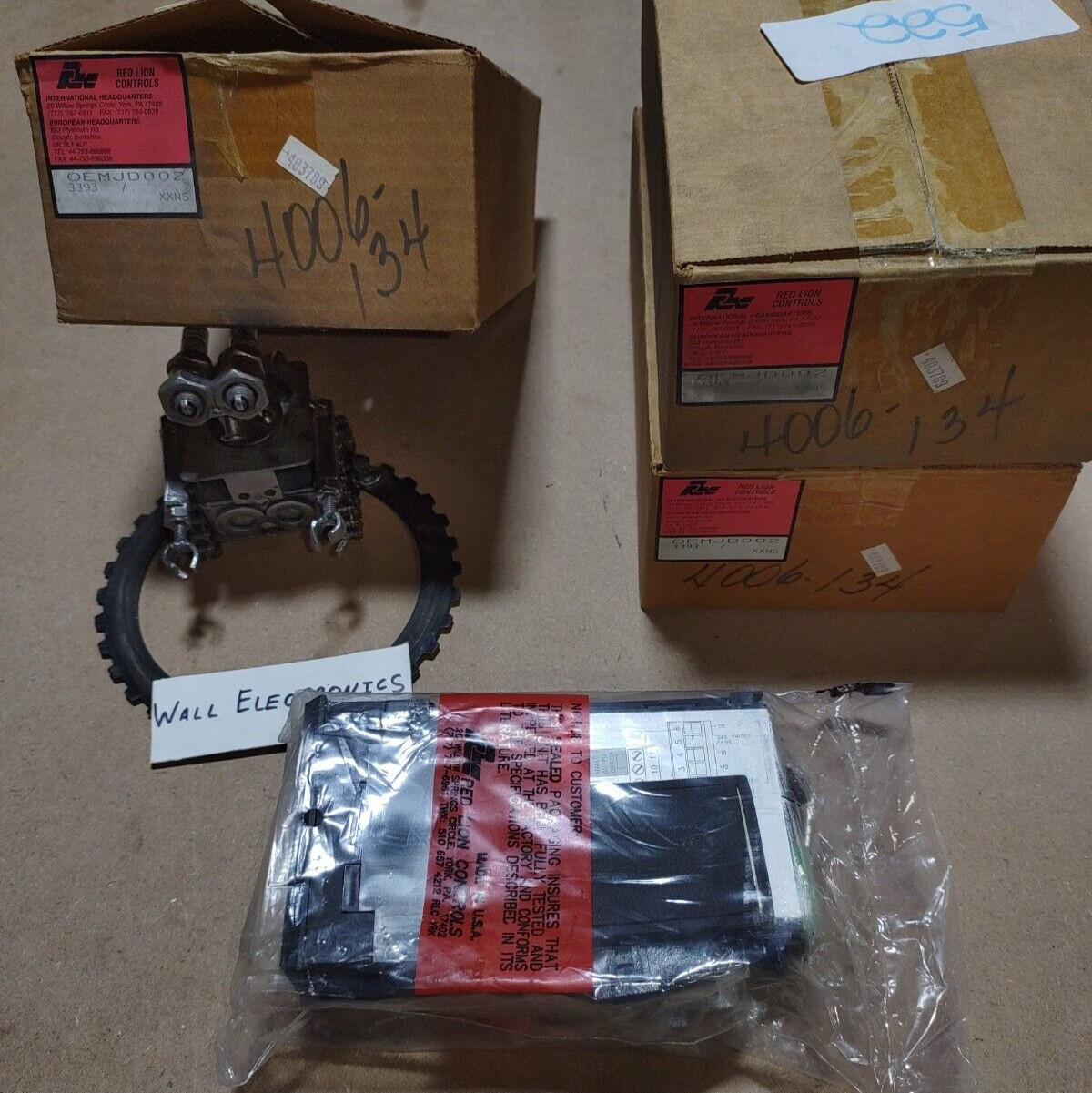 Red Lion Controls OEMJD002 Temperature Controller Model IMT =New In Box= SEALED