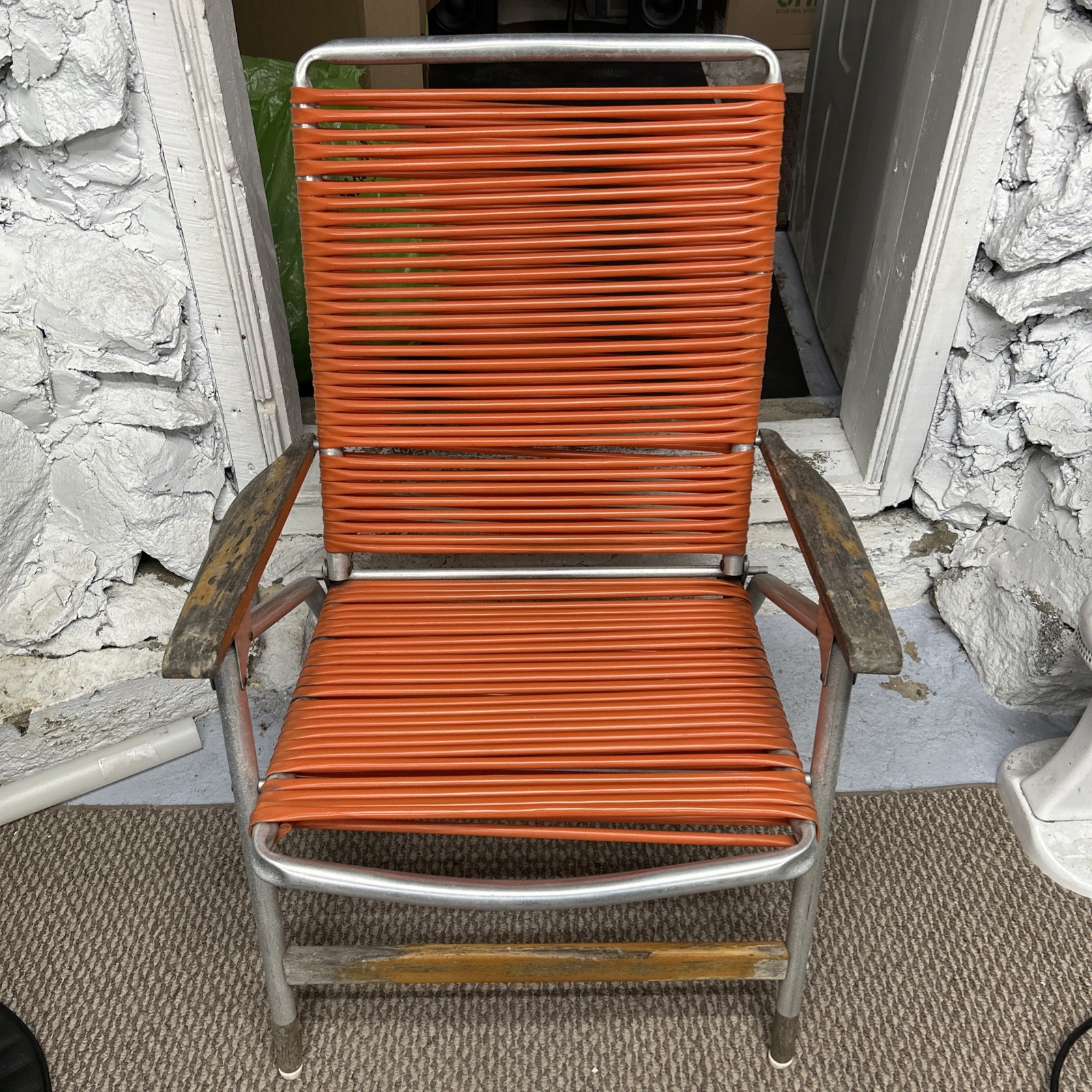 Vintage/Mid Century Telescope Lawn Chair Orange Vinyl, Aluminum, Wood