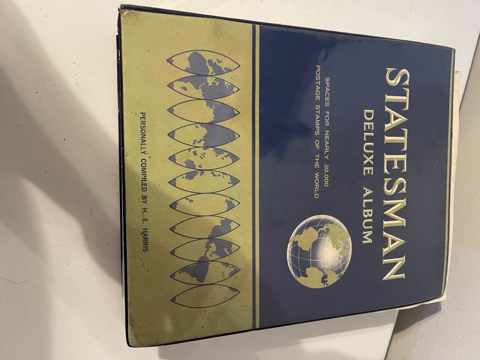 Statesman Deluxe World Stamp Album Harris Worldwide Stamp Collection Binder