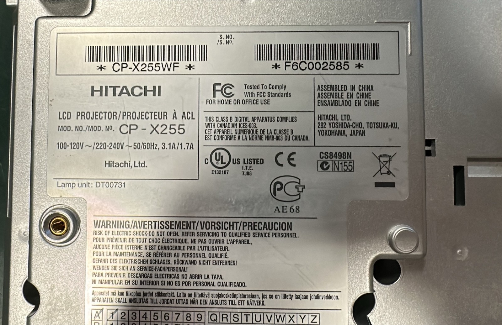Hitachi Multimedia & Network LCD Projector Gray 2000 Lumens CP-X255