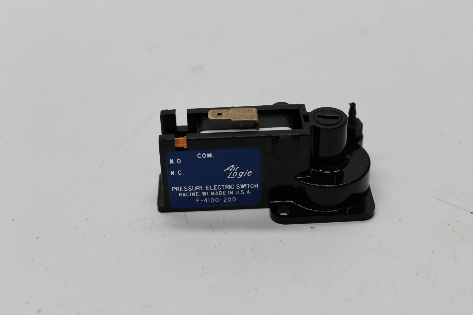 AIR LOGIC F-4100-200 SWITCH NSNP