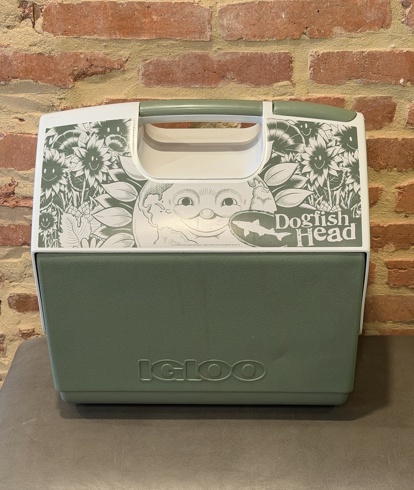 Dogfish Head Limited Edition Playmate Elite IGLOO Cooler 16qt. -30 can Capacity