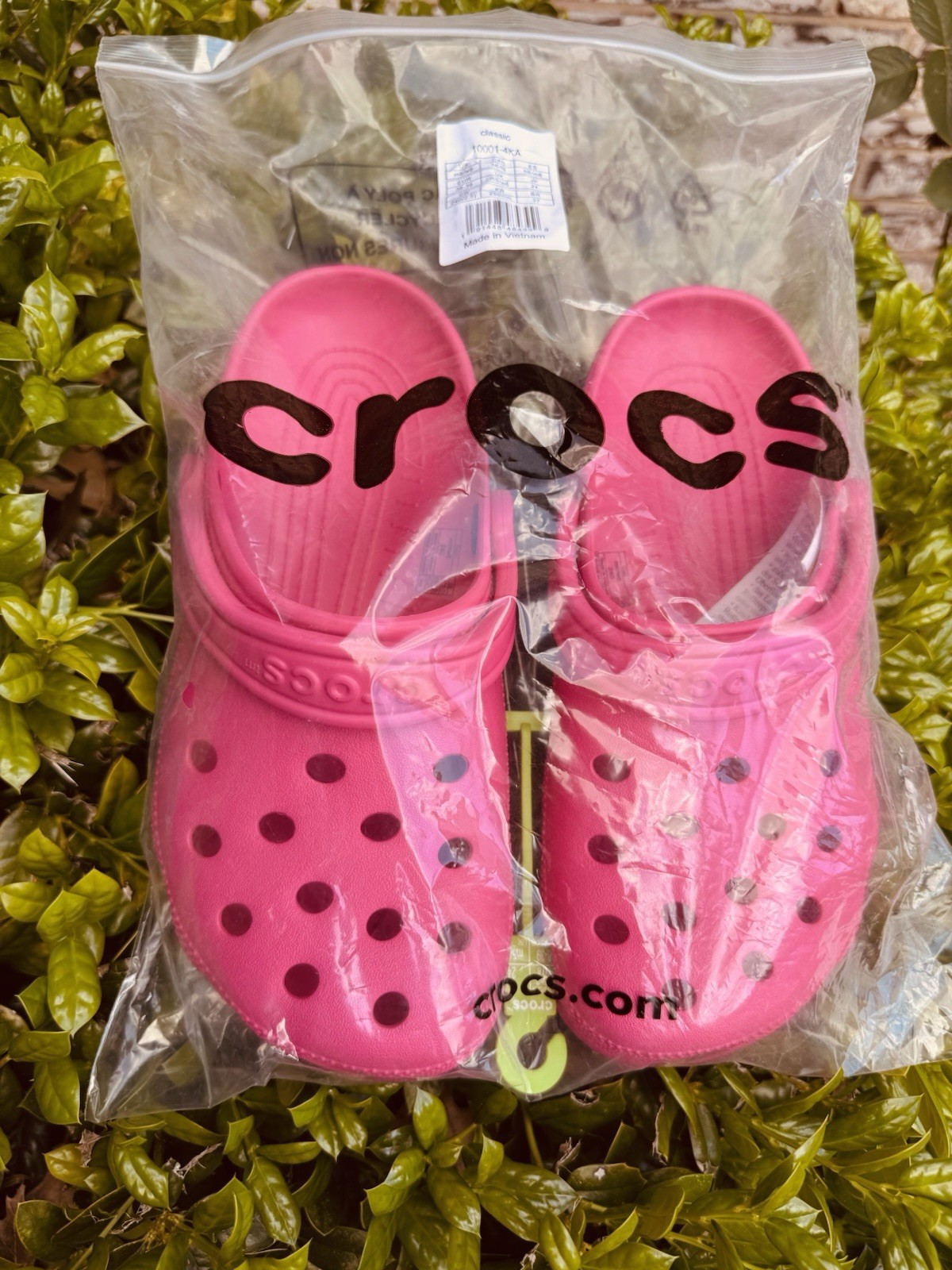 Crocs classic clog Hot Pink 🐊 7 Men’s - 9 Women’s New With Tags 🏷️