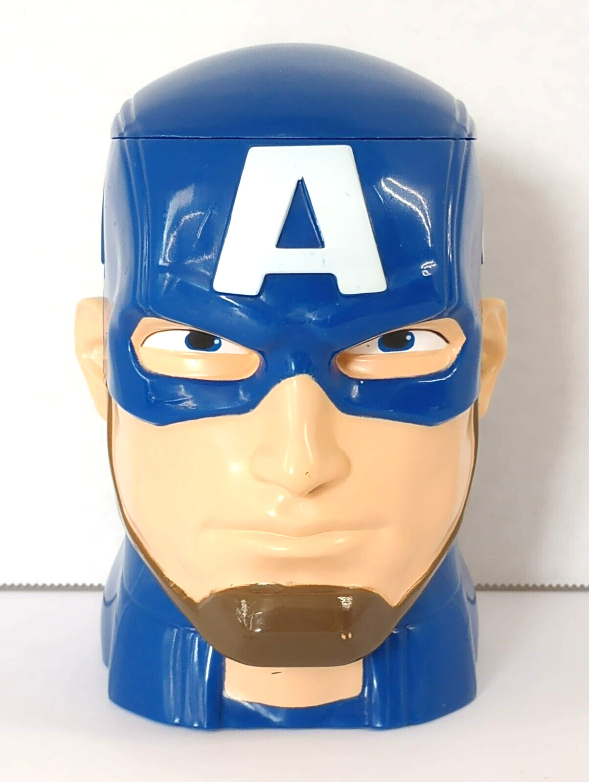 MARVEL AVENGERS CAPTAIN AMERICA COLLECTOR CUP - hinged lid figural head plastic