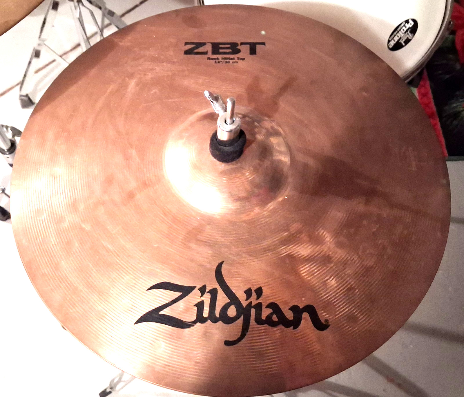 Zildjian ZBT 14” Hi Hat Cymbal Top & Bottom NICE SHAPE
