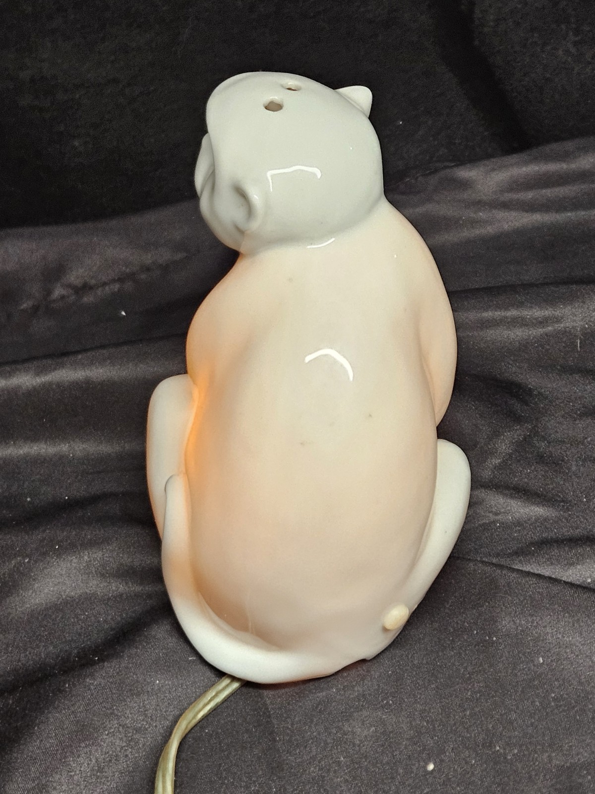 Vintage 1981 Japan Seated MONKEY NIGHT LIGHT Table Lamp Ceramic Monkey 6" tall