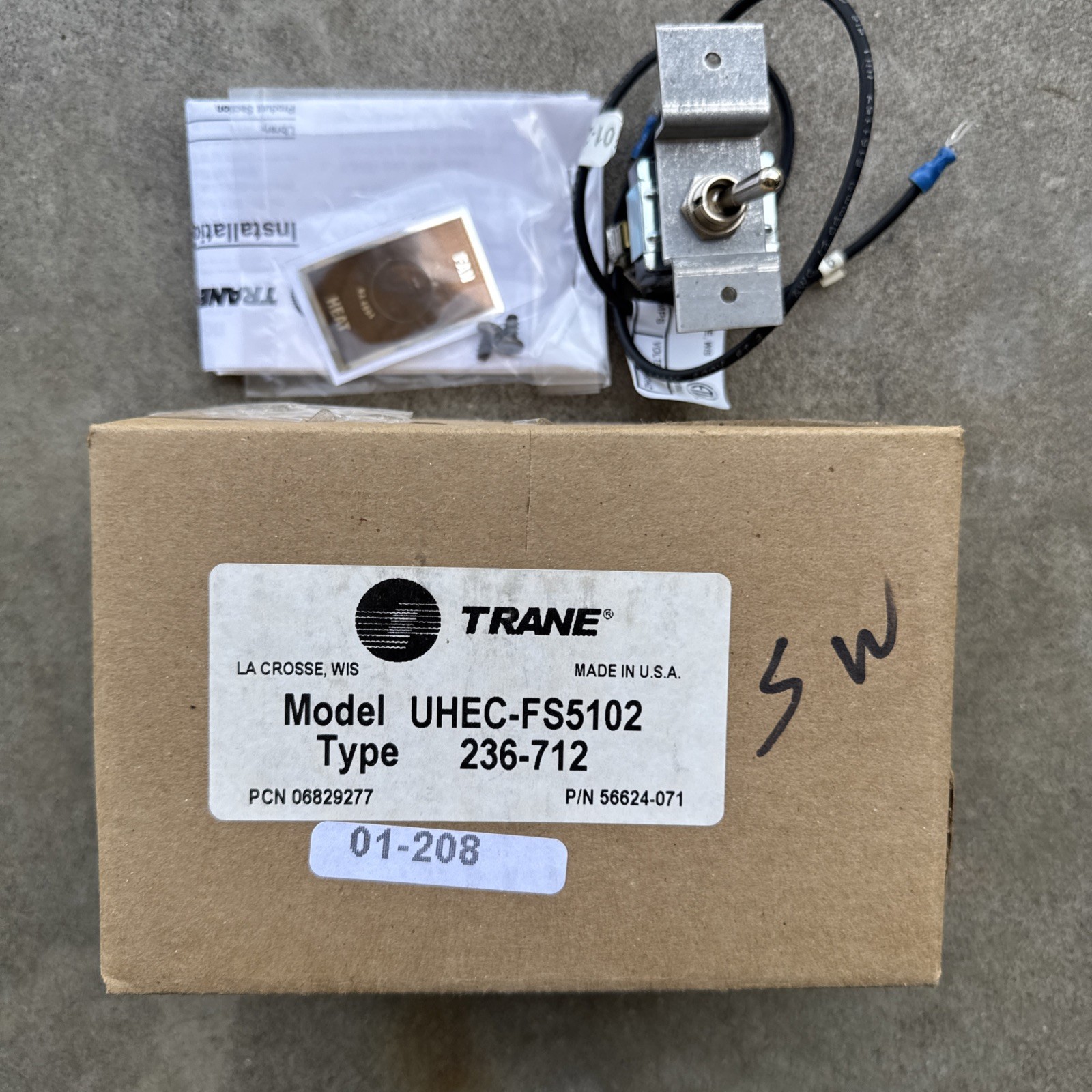 Trane Manual Fan Two Position Toggle Switch  UHEC-FS5102