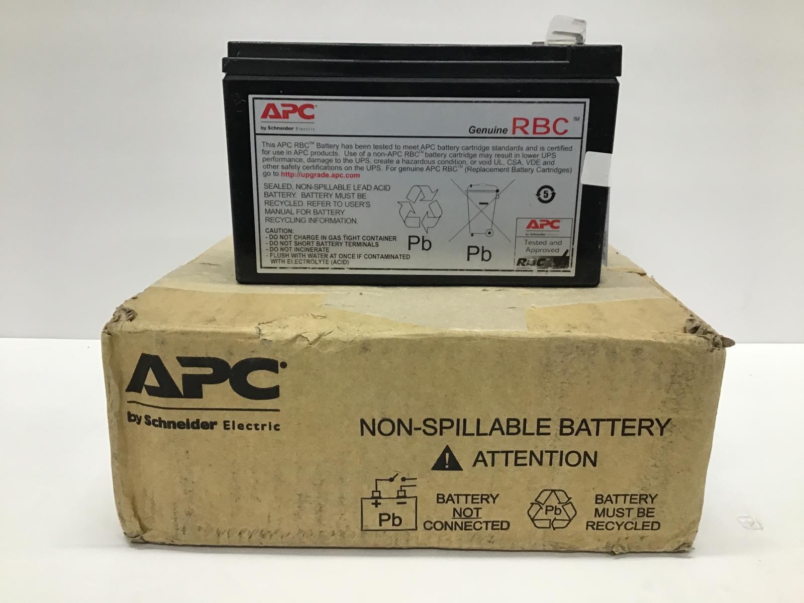 Genuine APC SmartUPS Battery Cartridge RBC17 NEW
