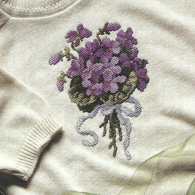 VERY PRETTY VIOLETS--Purple Flowers-Ribbon-Bouquet--Counted Cross Stitch Pattern